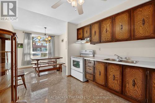 18 Fairway Drive, Hamilton, ON - Indoor Photo Showing Kitchen With Double Sink