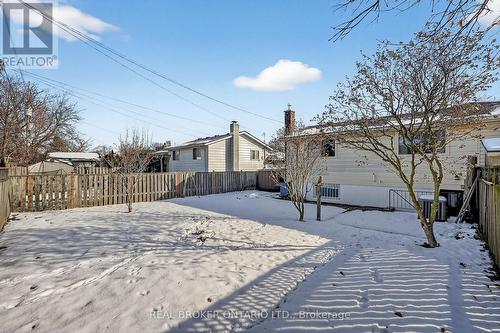 18 Fairway Drive, Hamilton, ON - Outdoor