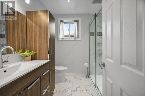 116 Boston Crescent, Hamilton, ON - Indoor Photo Showing Bathroom