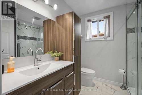 116 Boston Crescent, Hamilton, ON - Indoor Photo Showing Bathroom