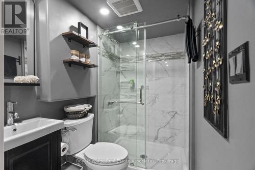 116 Boston Crescent, Hamilton, ON - Indoor Photo Showing Bathroom