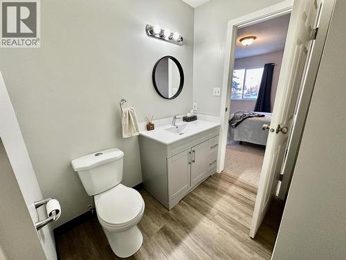 B 8923 102 Avenue, Fort St. John, BC - Indoor Photo Showing Bathroom