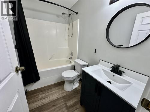 B 8923 102 Avenue, Fort St. John, BC - Indoor Photo Showing Bathroom