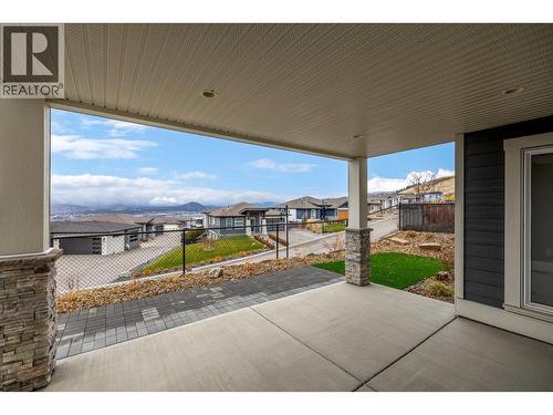 1940 Foxtail Terrace, Kelowna, BC - Outdoor With Deck Patio Veranda With Exterior