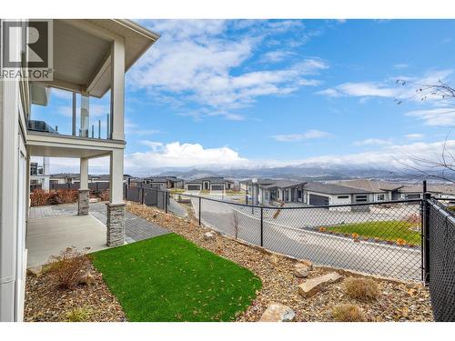 1940 Foxtail Terrace, Kelowna, BC - Outdoor