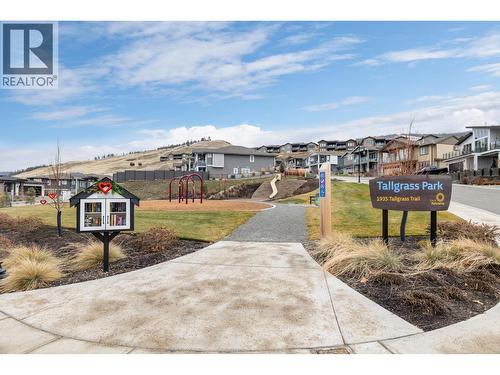 1940 Foxtail Terrace, Kelowna, BC - Outdoor