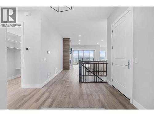 1940 Foxtail Terrace, Kelowna, BC - Indoor Photo Showing Other Room