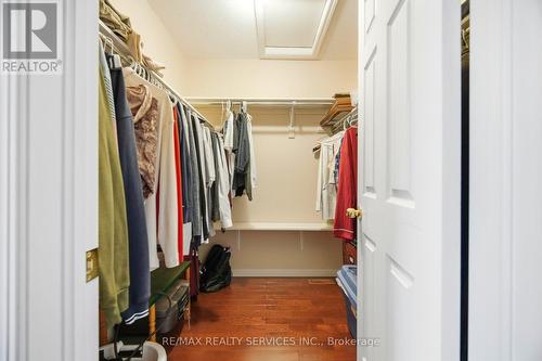 5965 Stonebriar Crescent, Mississauga, ON - Indoor With Storage