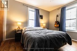 Front facing road upstairs bedroom - 