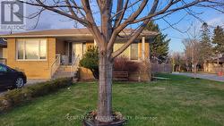 LOWER - 1 EVANSTON DRIVE  Toronto, ON M3H 5N9