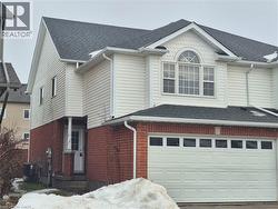 10 DONNENWERTH Drive  Kitchener, ON N2E 3X2