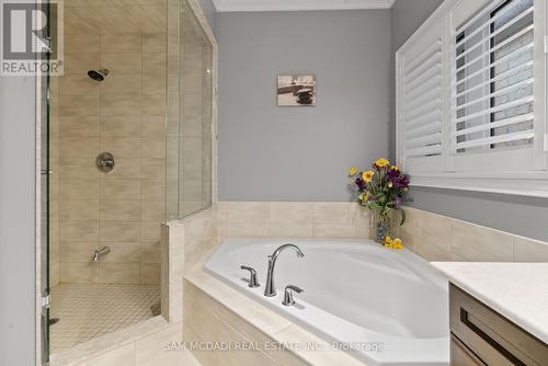 2469 Chateau Common, Oakville, ON - Indoor Photo Showing Bathroom