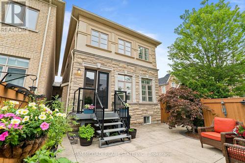 2469 Chateau Common, Oakville, ON - Outdoor