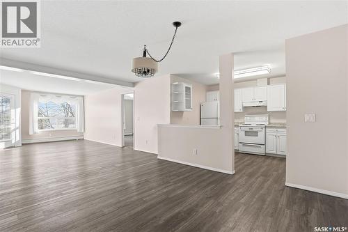 211 1735 Mckercher Drive, Saskatoon, SK - Indoor