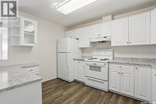211 1735 Mckercher Drive, Saskatoon, SK - Indoor Photo Showing Kitchen