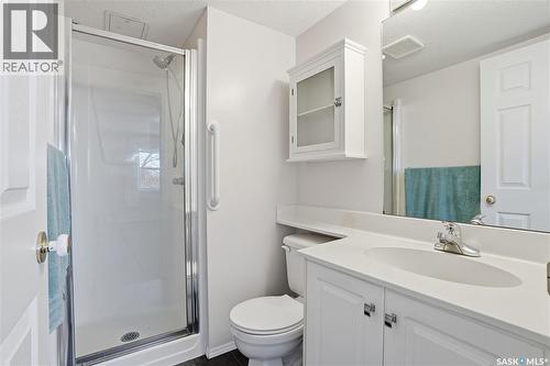 211 1735 Mckercher Drive, Saskatoon, SK - Indoor Photo Showing Bathroom