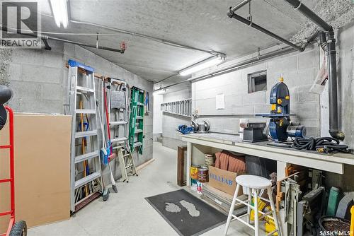 211 1735 Mckercher Drive, Saskatoon, SK - Indoor Photo Showing Garage