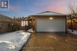 559 THORNWOOD DRIVE  London North, ON N6H 5S5