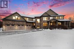 130 IRONSTONE COURT  Ottawa, ON K2S 0L4