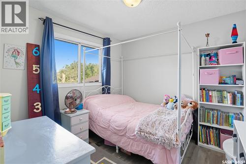 127 Hastings Crescent, Regina, SK - Indoor Photo Showing Bedroom