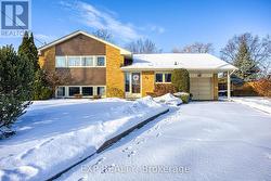 99 SWANHURST BOULEVARD  Mississauga, ON L5N 1B8