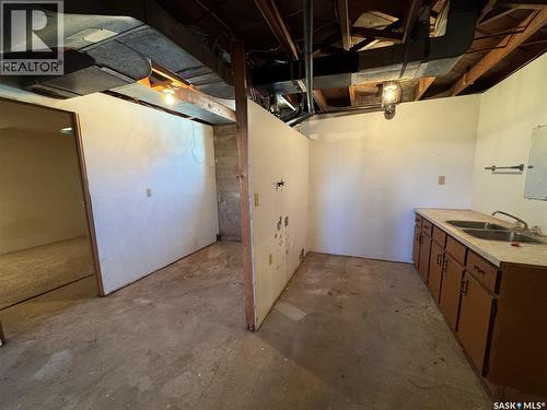 502 3Rd Avenue E, Biggar, SK - Indoor