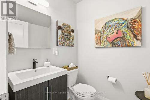 1219 Hammond Street, Burlington, ON - Indoor Photo Showing Bathroom