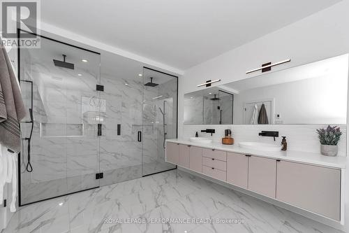 941 Winnington Avenue, Ottawa, ON - Indoor Photo Showing Bathroom