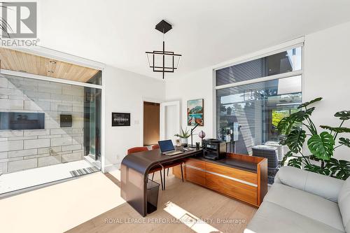 941 Winnington Avenue, Ottawa, ON - Indoor