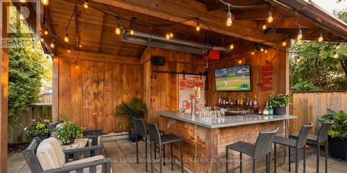 282 Pine Cove Road, Burlington, ON 