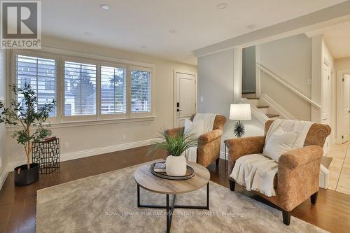 282 Pine Cove Road, Burlington, ON - Indoor Photo Showing Living Room