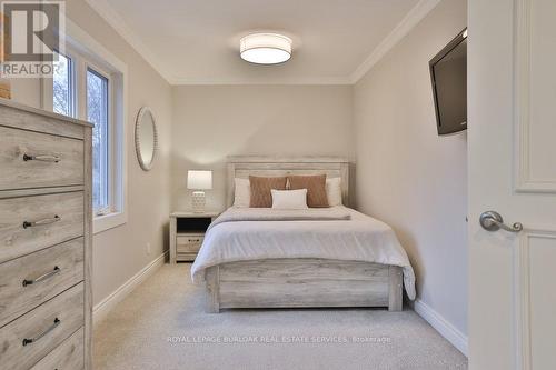 282 Pine Cove Road, Burlington, ON - Indoor Photo Showing Bedroom