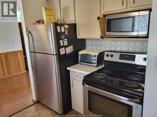7 Vanier Drive, Tilbury, ON - Indoor Photo Showing Kitchen