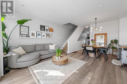 2458 Scholars Common, Burlington, ON - Indoor Photo Showing Living Room