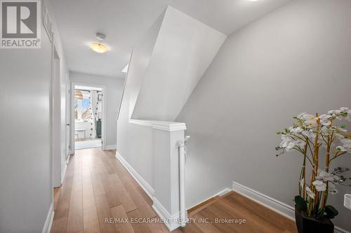 2458 Scholars Common, Burlington, ON - Indoor Photo Showing Other Room