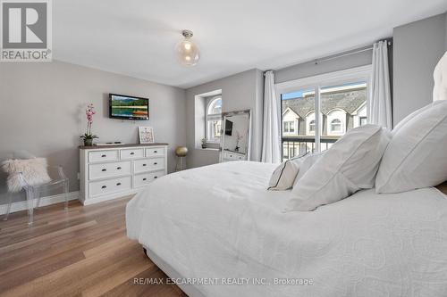 2458 Scholars Common, Burlington, ON - Indoor Photo Showing Bedroom