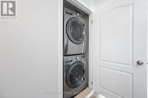 2458 Scholars Common, Burlington, ON - Indoor Photo Showing Laundry Room