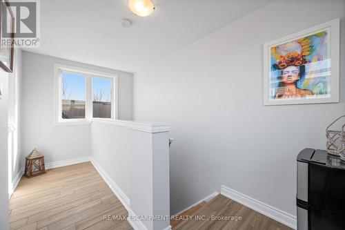 2458 Scholars Common, Burlington, ON - Indoor Photo Showing Other Room