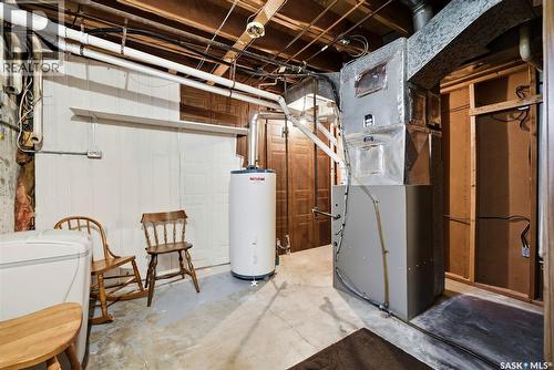 131 Lloyd Crescent, Regina, SK - Indoor Photo Showing Basement