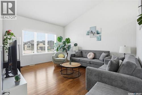1410 Paton Crescent, Saskatoon, SK - Indoor Photo Showing Living Room