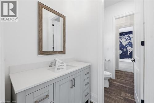 9042 Sideroad 10, Erin, ON - Indoor Photo Showing Bathroom