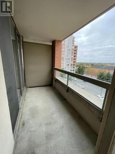 514 - 19 Northern Heights Drive, Richmond Hill, ON - Outdoor With Exterior