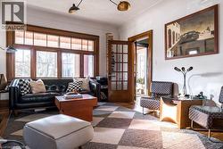 411 DUNDURN Street S  Hamilton, ON L8P 4L8