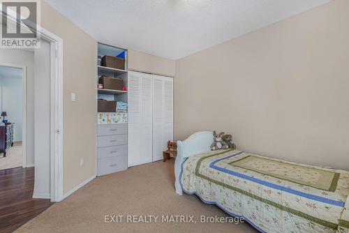 2721 Glen Street, Ottawa, ON - Indoor Photo Showing Bedroom