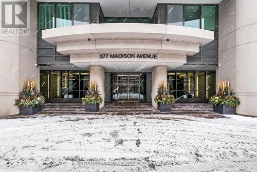 502 - 377 MADISON AVENUE  Toronto, ON M4V 3E1