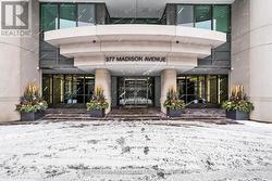 502 - 377 MADISON AVENUE  Toronto, ON M4V 3E1