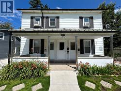 194 BREITHAUPT Street Unit# A  Waterloo, ON N2H 5H4