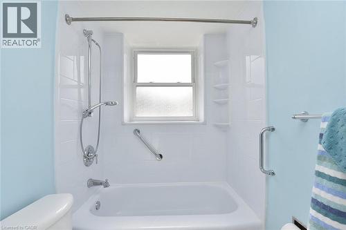 69 Herkimer Street Unit# 202, Hamilton, ON - Indoor Photo Showing Bathroom