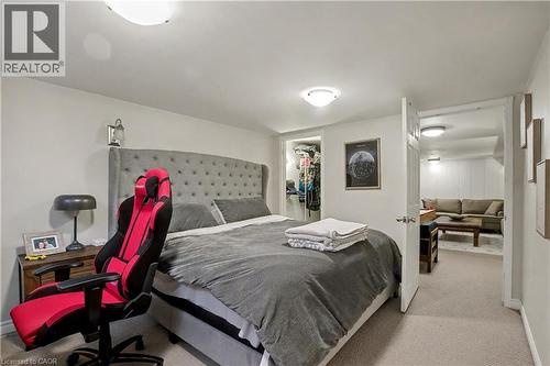 lower level bedroom adjacent to family room - 11 Carwyn Crescent, Hamilton, ON - Indoor Photo Showing Bedroom