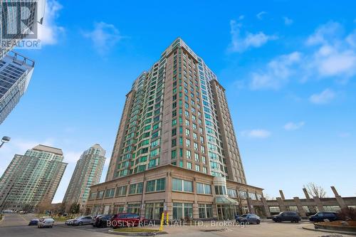 1711 - 8 LEE CENTRE DRIVE  Toronto, ON M1H 3H8